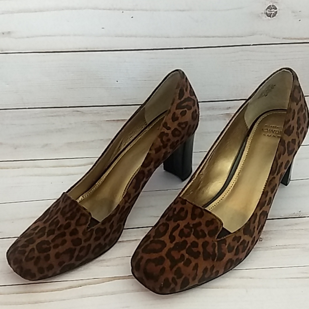 Joan and David Luxe 🐆 print pumps, size 8